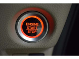 【スマートキー ・プッシュスタート】鍵はポケットやバッグに入れたままエンジンをかけることができます。ドアロック開閉やエンジンスタートはボタンで操作できます!!