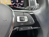 オーディオ機能やデジタルメーターの表示変更などステアリングから手を離さずに操作でき、快適なドライビングをサポートします。