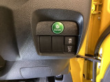 ハンドルの右側にはオートリトラミラーのONOFFスイッチとVSA(ABS+TCS+横滑り抑制)の解除スイッチなどがついています。燃費に役立つECONボタンもここです。