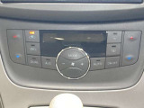 【オートエアコン】温度を設定すれば自動で空調調整をしてくれます★ボタンひとつで簡単便利!