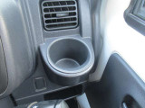運転席のエアコン吹出し口の前にはカップホルダーをご用意しております
