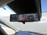 スマートルームミラー☆車体の後ろに取り付けたカメラで後方の様子を写し、その画像を提供します!