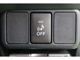 音符マークのボタンは、車の接近を音で知らせる車両接近通報装置の切り替えボタンです。早朝に出かける時や深夜の帰宅など、静かに走りたい時などはオフできます。(通常は安全のためにオフしないで下さいね)