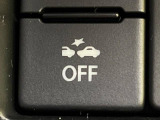 【誤発進抑制機能】駐車場でアクセルとブレーキを間違えてしまった際、ブレーキでサポート。うっかり事故の予防に役立ちます!