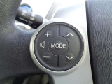 お車の色々な設定をハンドルのスイッチを押すだけで簡単に出来ます♪