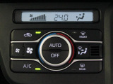 このオートエアコンなら、スイッチひとつで自動で車内の温度を快適に保つことが出来ますよ♪