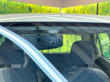 【問合せ:0749-27-4907】【ドライブレコーダー】安心・安全なカーライフに必須のドライブレコーダーを装備!走行中はもちろん、あおり運転や事故に遭遇した際の状況も映像で記録します。