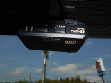 ☆純正フロントドライブレコーダーがついています。駐車時も当たりを検知すると録画を開始する機能がついています。