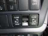 室内のスイッチで運転席から開閉ができる、パワースライドドアが付いています。(安心の挟み込み防止機能付)
