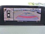 360°モニター付きです。駐車時以外に、狭路等の走行中にも使用が可能です。