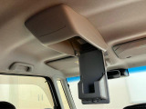 運転席と助手席の頭上には、便利なオーバーヘッドコンソールが付いております^^サングラス・メガネ、ちょっとした小物を収納できます!!