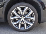 【BMWアロイホイル】軽量かつ強度に拘ったアロイホイル。走行性能ポテンシャルを引き出す設計。
