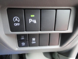 リヤパーキングセンサー&ESP&デュアルカメラブレーキ&車線逸脱防止、各ボタン運転席右下にございます。