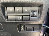 オートスライドドアは、運転席前にあるスイッチの操作でもオート開閉ができ、とても便利です。