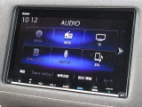 ナビゲーションはギャザズ8インチメモリーナビ(VXM-197VFEi)を装着しております。AM、FM、CD、DVD再生、Bluetooth、音楽録音再生、フルセグTVがご使用いただけます。