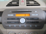 好きな音楽を聴きながら楽しく運転できる純正CDステレオ付き!!