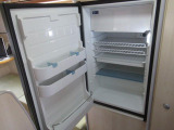 冷蔵庫は、大容量の90L!