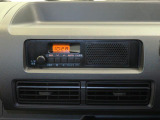 AM/FMラジオ付き。ラジオで休憩を楽しんだり交通渋滞や天気などの情報を取り入れられます。