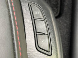 【運転席10WAYパワーシート】リクライニングからシートリフターまで、スイッチ一つで簡単にシートの微調整が可能!自分に最適なシートポジションにセットして、快適なドライブをお楽しみください。