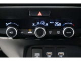 フルオートエアコン搭載で好みの温度に設定するだけで、エアコンの風量などを自動でコントロール!快適な車内にしてくれます。