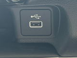 USB、シガーソケットも付いておりますので外部機器からの接続も可能でございます。