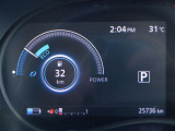 e-POWERは、“自ら発電する電気自動車”。モータードライブの楽しさと燃費性能の両立を実現しました。