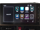 純正9インチスマホ連携ディスプレイオーディオを装備。フルセグTV・Bluetooth機能有り。Apple CarPlay/Android Autoに対応。スマホ内のナビや音楽再生のアプリを使用出来ます。