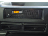 AM/FMラジオが装備されています。時計機能がついています。