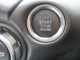 エンジン始動はこのボタンを押すだけでOK。