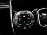 フロントエアコンは左右独立式なので運転席と助手席でそれぞれ温度調節が可能です。
