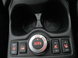 前席、後席ヒーター付シートのスイッチ!4WDシステム ALL MODE 4X4-i すぐれた走行安定性。