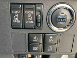 運転席からも開閉できます!エンジンはプッシュボタンスタート!鍵を毎回取り出して鍵穴に挿す必要がありません♪