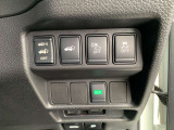 【パワーバックドア】スマートキーや運転席のボタンを押すだけでリアゲートが自動で開閉します!荷物を持っている時や、高い位置にあるバックドアを閉める際に便利な機能です。