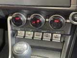 【 オートエアコン 】車内温度を感知して自動で温度調整をしてくれるのでいつでも快適な車内空間を創り上げます!