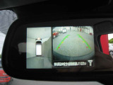 インテリジェントルームミラー搭載! 車両後方カメラの映像をインナーミラー内のディスプレイに表示します!
