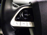 ステアリングスイッチ装備!運転しながら手元でオーディオの操作などができます。