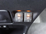 【快適温熱シート】運転席のHighとLowの2段階に温度調節の操作が可能なため、座る人と室内温度にあわせた快適なシート温度が得られます♪