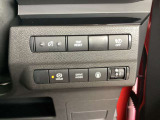 ブレーキ保持やドライブモードの切り替えはボタン1つで簡単に操作できます!