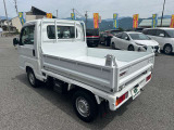 JUが認定する、中古自動車販売士の資格を取得しました。「お客様の立場で最適な一台をお届けする」という観点で、一定の基準をクリアしないと取得できない資格ですので、お気軽に安心して中古車選びをして頂けます。