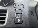 ECOスイッチセレクターレバーの横にあるECOスイッチを押すとバルブタイミングや点火位置の制御など省燃費モードで走行してくれ、メーター内に表示されます。