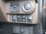 各種スイッチ付き。後部ドアは左側のみ電動スライドドアになっております。さらに話題のスマートアシスト搭載。安全運転の強い味方です☆