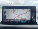 新世代コネクテッド技術「Honda CONNECT」。通信によって、自動であたらしい地図へ更新。初めて訪れる場所へも、あんしんのルート案内を実現。