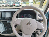 運転席です。プッシュスタートなのでカギを回す煩わしさはありません。