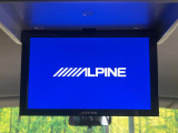【ALPINE12.1型リアビジョン】カーナビで再生したDVD映像などを後席で観られるリアビジョン。ドライブがより楽しくなります。