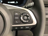 高速道路を快適に走行できる全車速追従機能付ACC(アダプティブクル-ズコントロ-ル)スイッチが付いています(^^♪