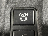 【オートビークルホールド(AVH)】システムがONのとき、信号待ちなどの停止中に、ブレーキペダルから足を離してもブレーキがかかったまま保持されます!