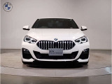 ☆BMWの代名詞とも言える【キドニーグリル】一目見ただけでBMW車であると認識できる確固たるアイコンとして存在感を放ちます☆