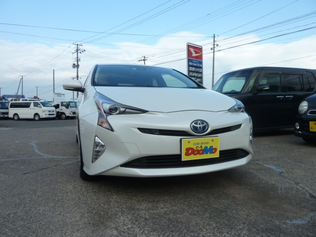 プリウス 1.8 S セーフティ プラス E-Four 4WD 