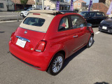 オープンカーでレッド×ベージュツートンカラーがオシャレなフィアット500Cを是非ご検討ください!!