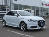 A1スポーツバック 1.0 TFSI スポーツ 
